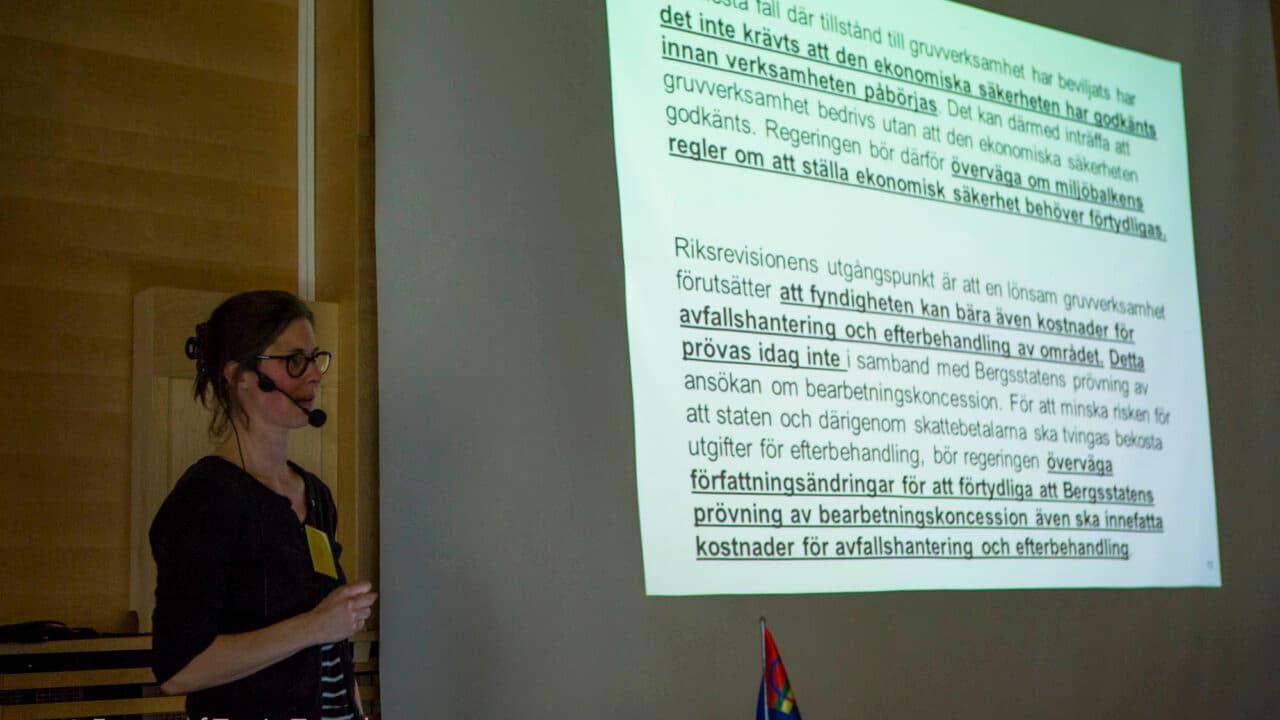 Johanna belyser avsaknaden av svar från regeringen på Riksrevisionens allvarliga kritik om statens ...